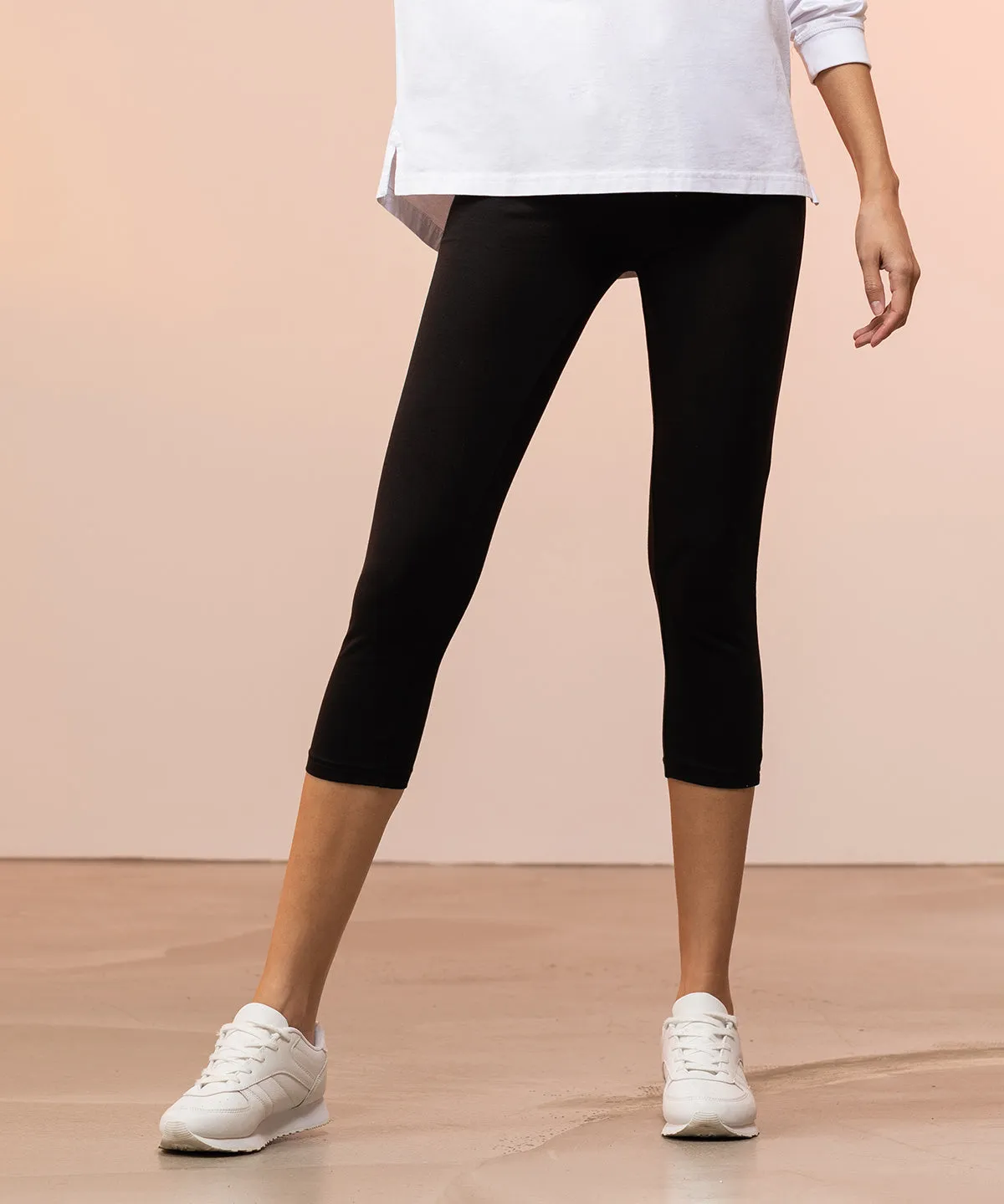 Black - Women's ¾ leggings