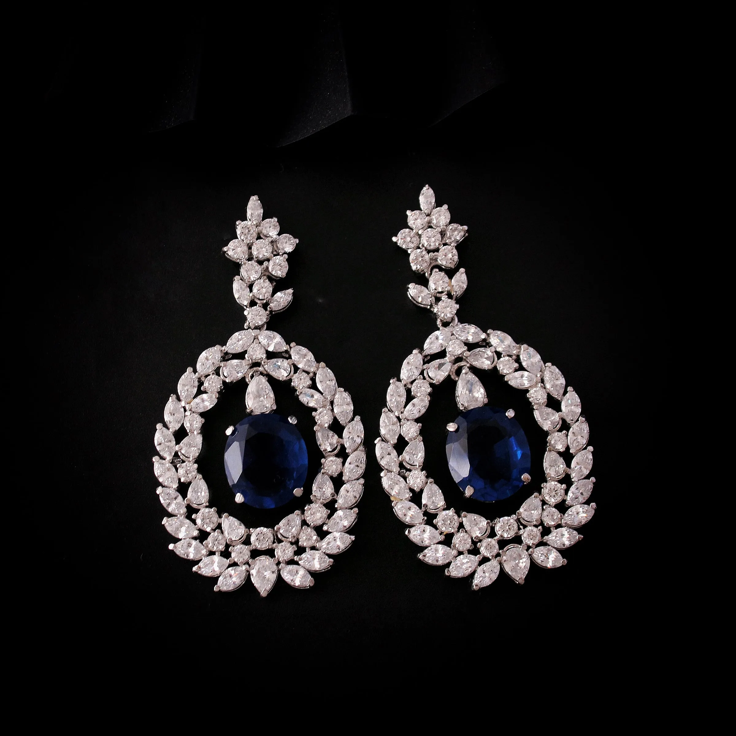 Earrings in Blue Sapphire