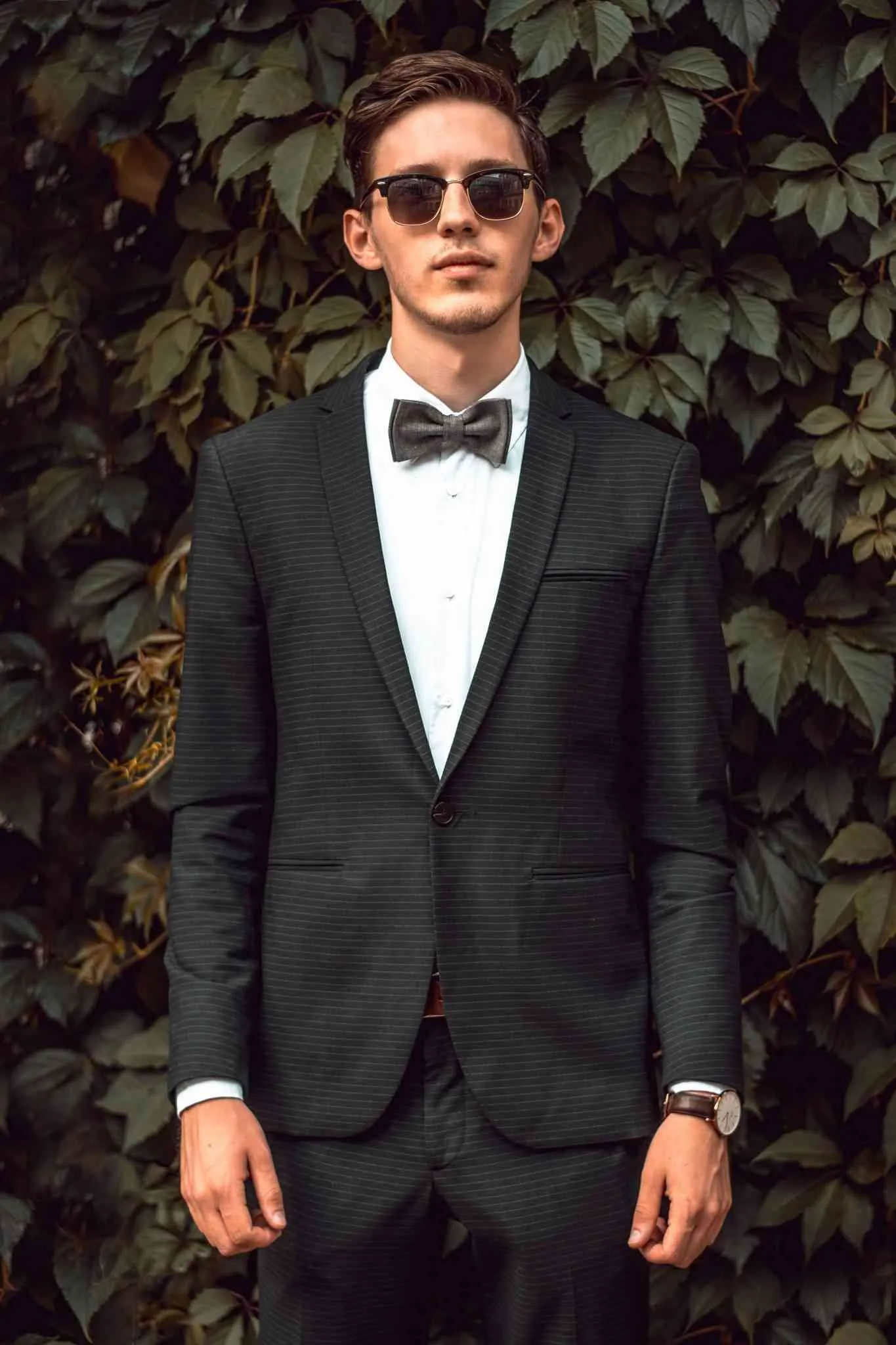 Stylish Black Linen Bow Tie - Perfect for Weddings, Proms, and Formal Events