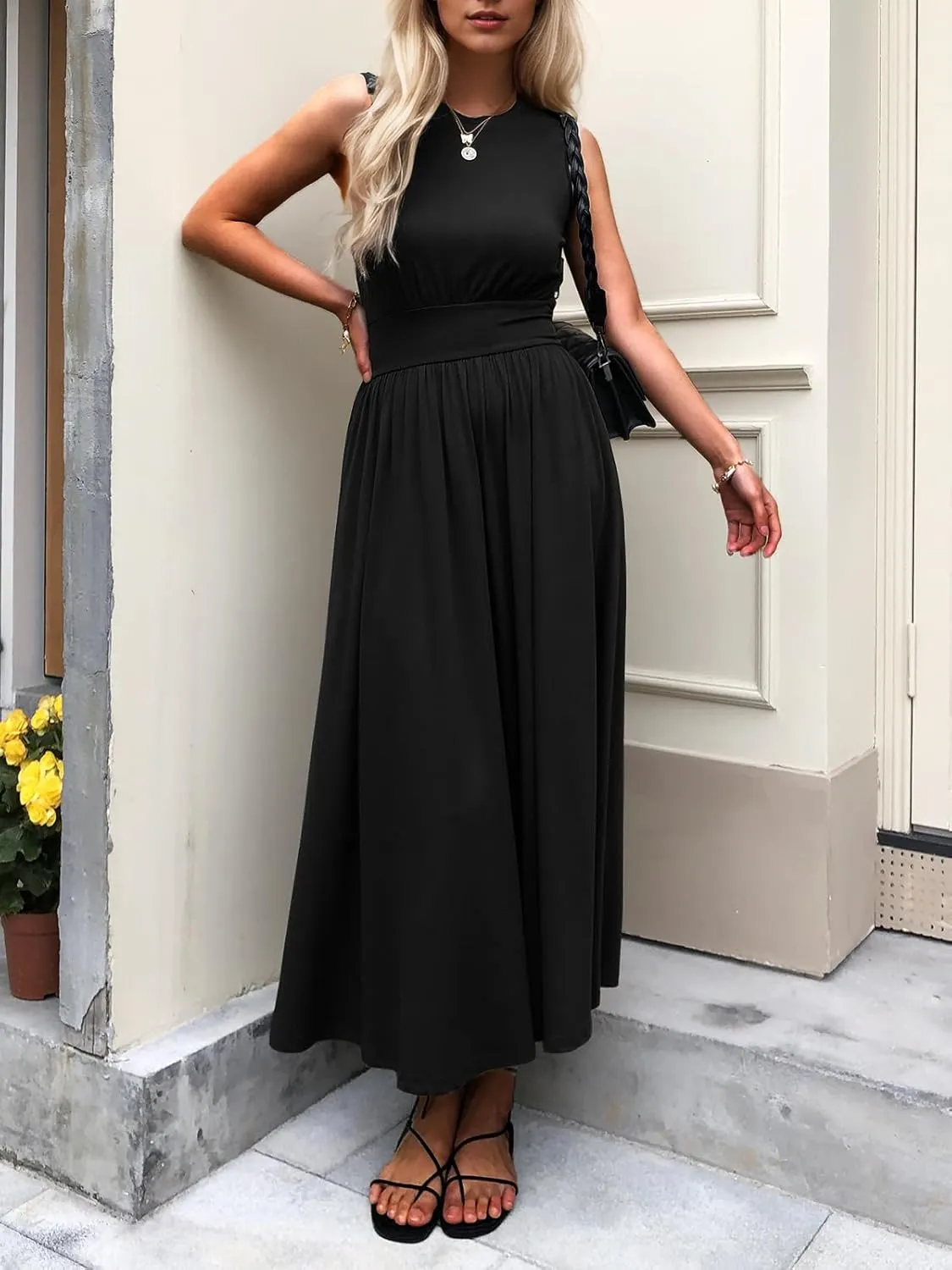 Women's Sleeveless Summer Maxi Dress Crewneck Casual Swing Pleated Long Dresses with Pockets